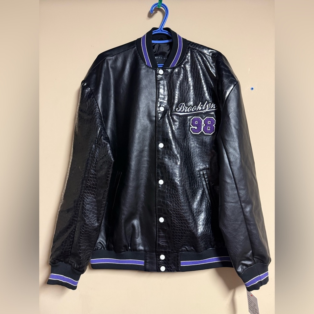 NWT ASOS Varsity Style Jacket
Size M  (Oversized to XL)
💜💜💜